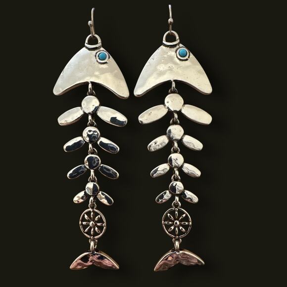 Boho Fishbone Silver-Toned Dangling Earrings NWT - Picture 2 of 3